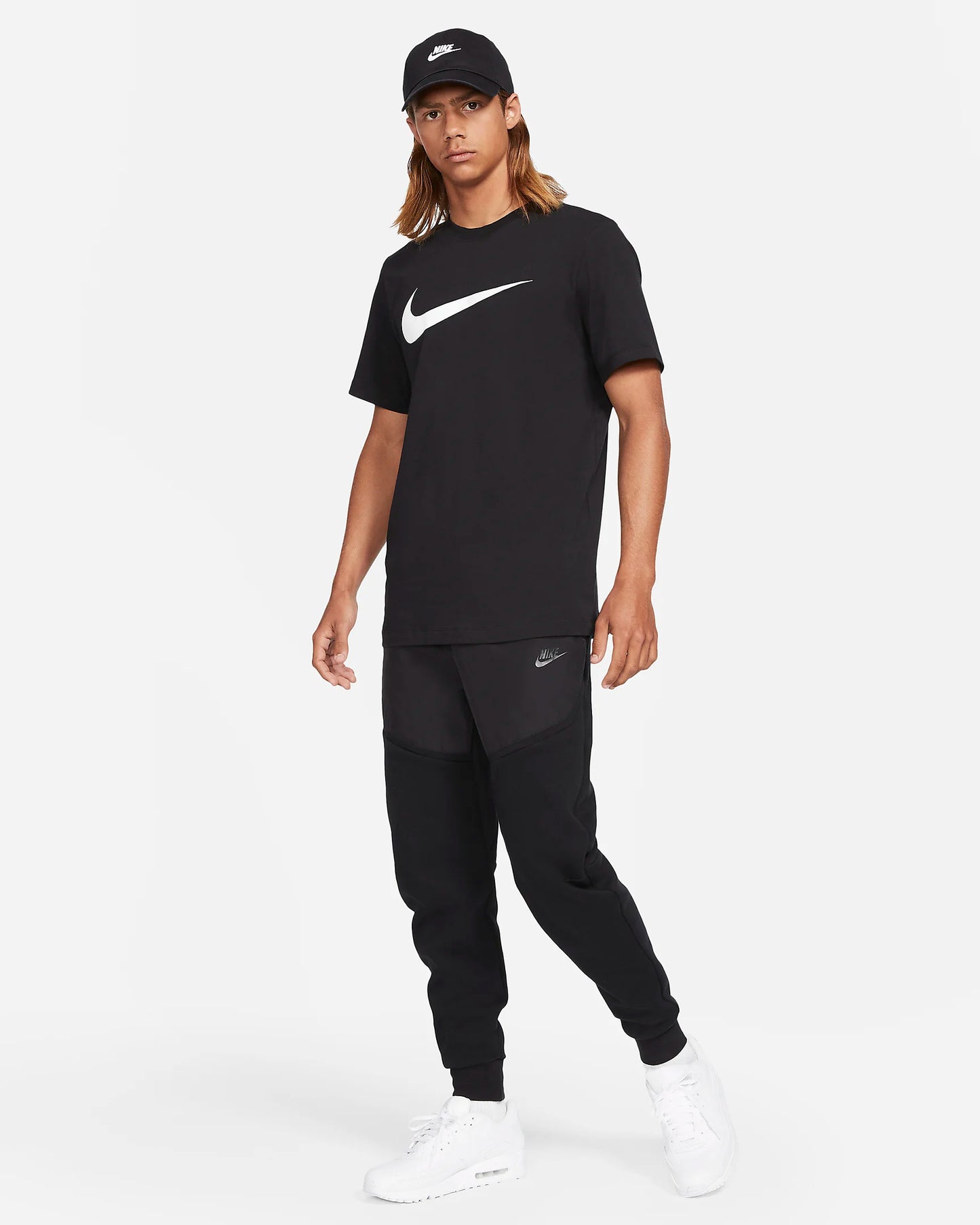 Nike Men's Sportswear Swoosh T-Shirt, Black/White