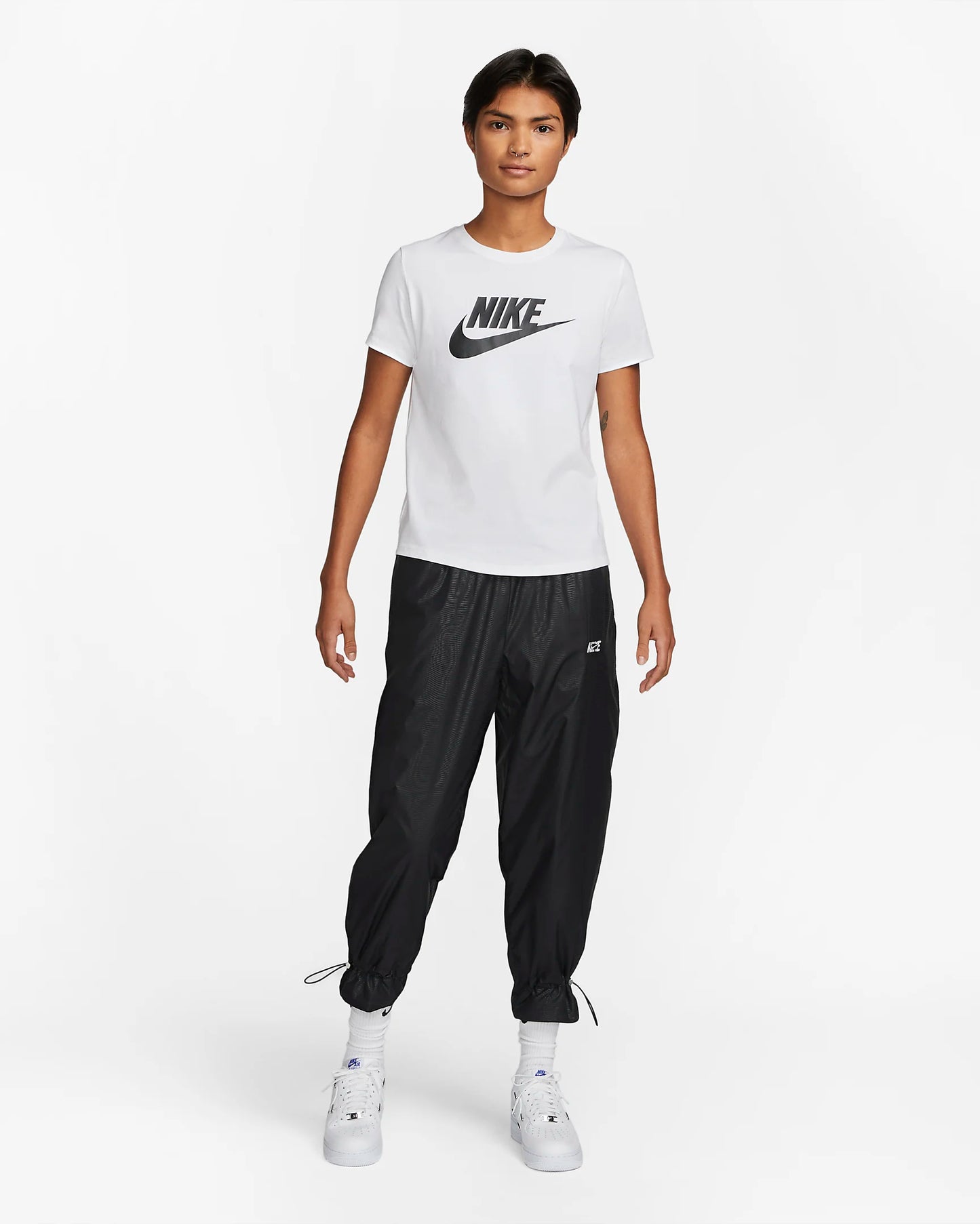 Nike Women's Sportswear Essentials, White/Black