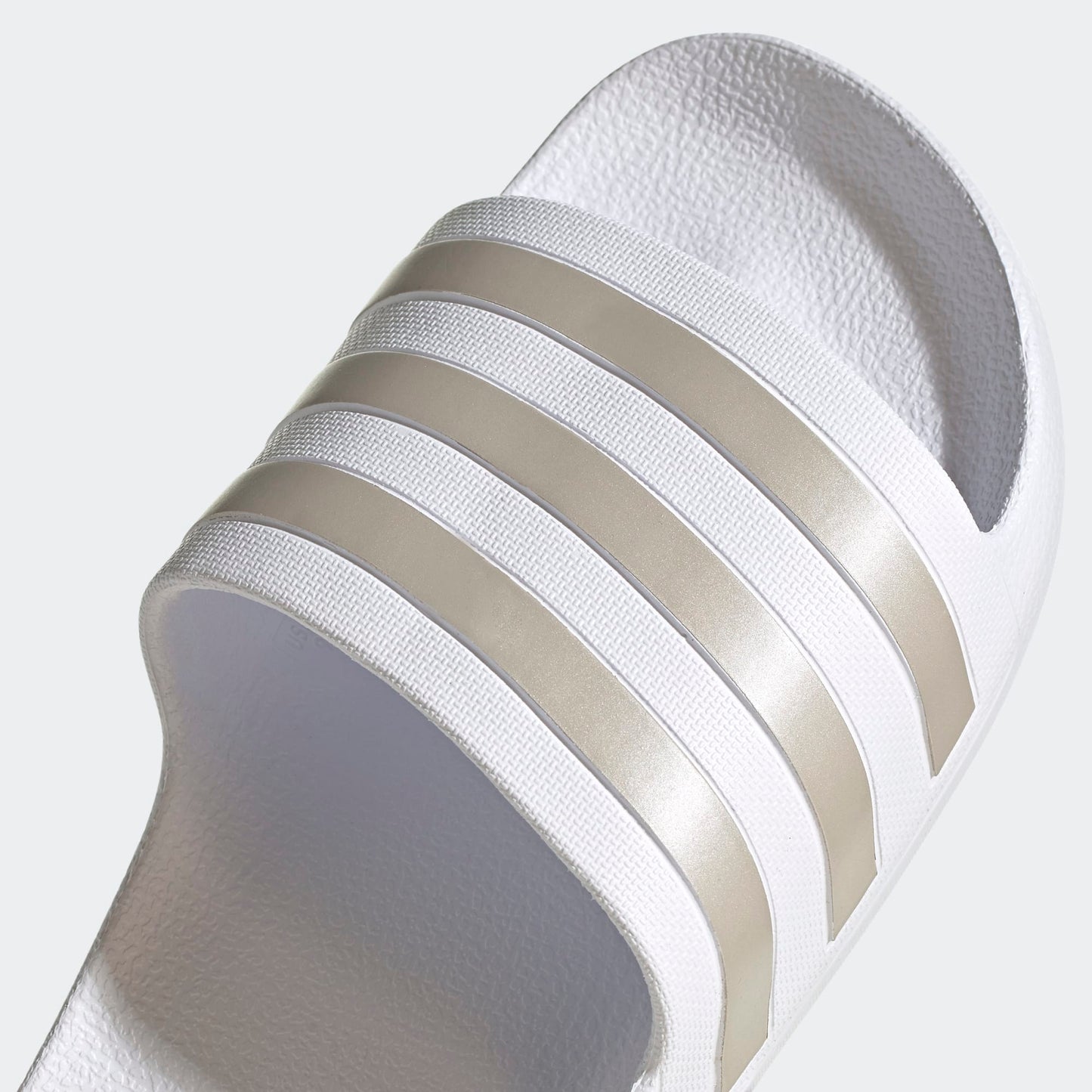 Adidas Men's Adilette Aqua Slides Swim, Cloud White / Platinum Metallic / Cloud White