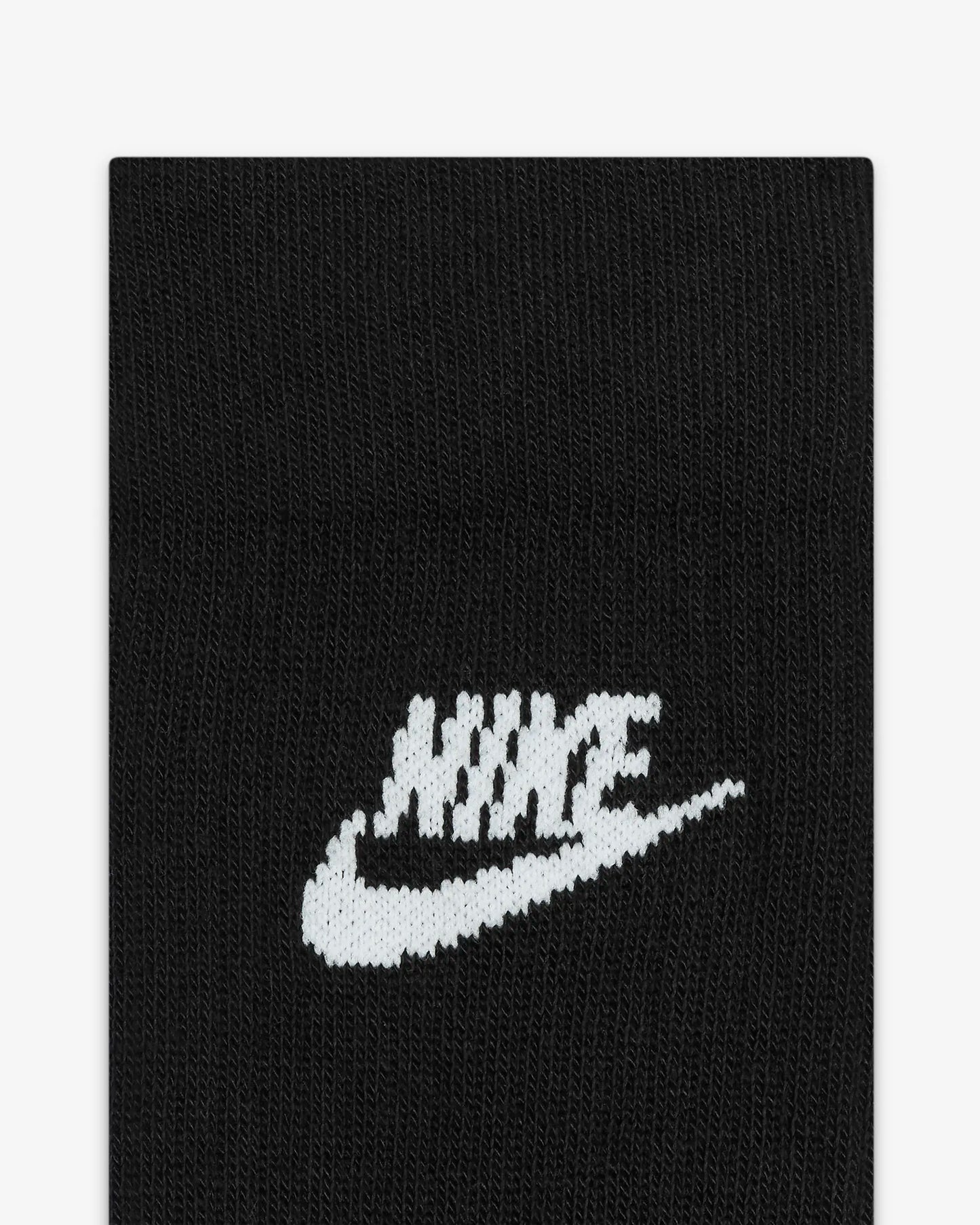 Nike Sportswear Everyday Essential Crew Socks (3 Pairs)