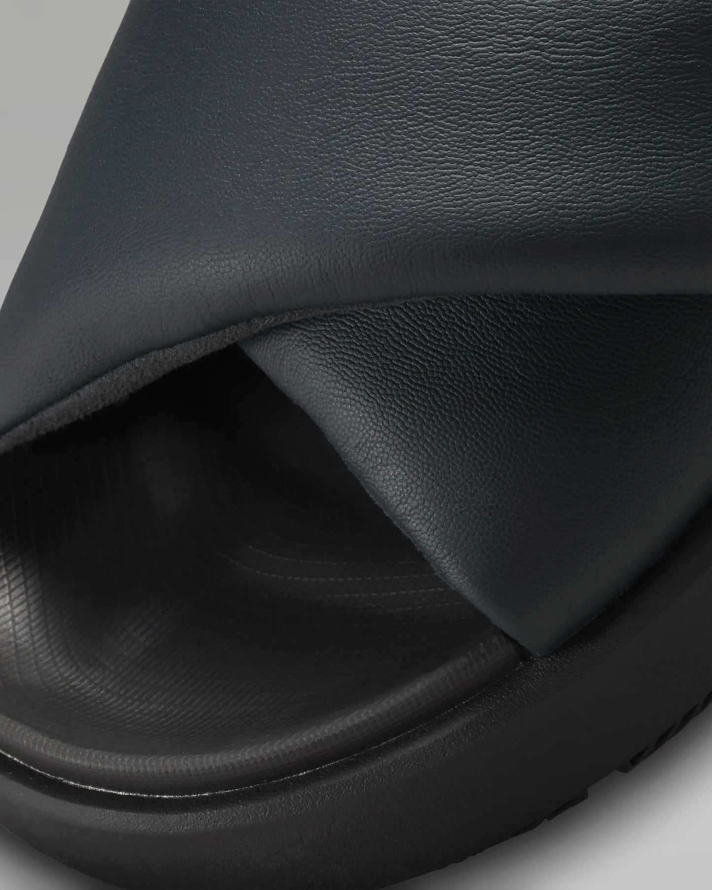 Jordan Women's Sophia Slides, Off Noir/Fire Red/Black