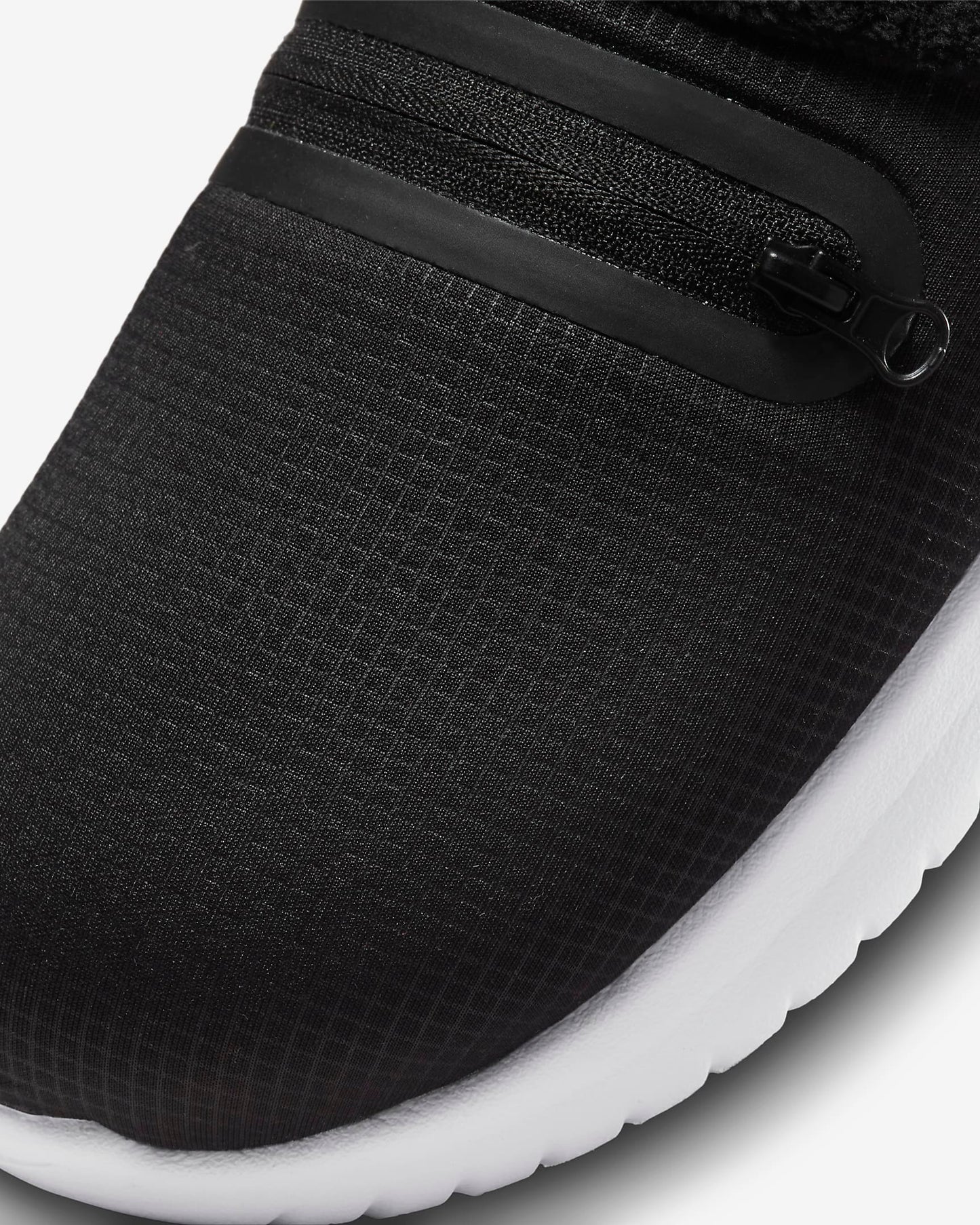 Nike Women's Burrow Slippers, Black/White