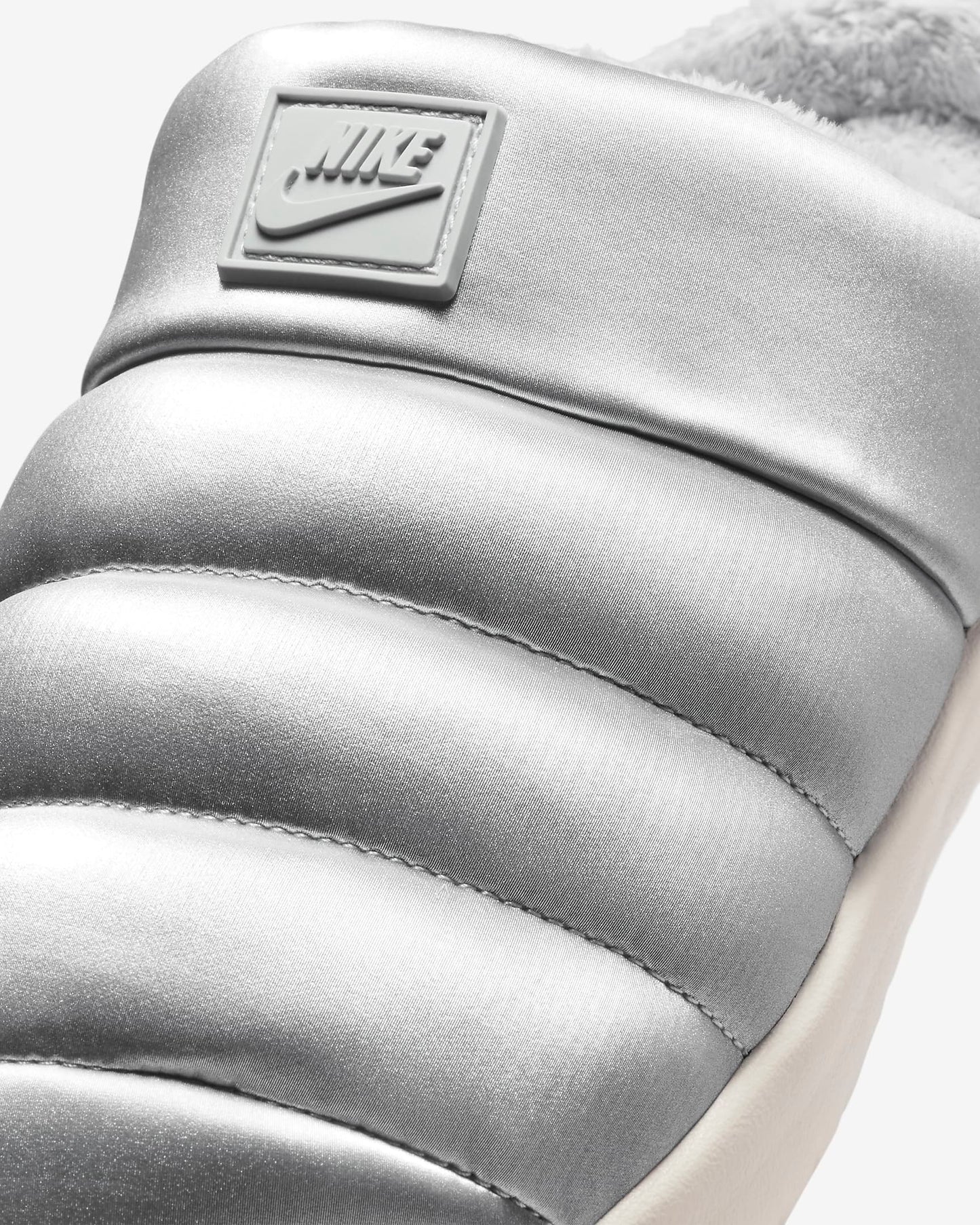 Nike Women's Burrow SE Slippers, Metallic Silver/Light Orewood Brown