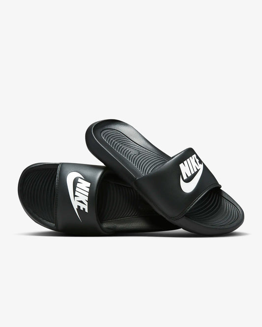 Nike Women's Victori One, Black/Black/White