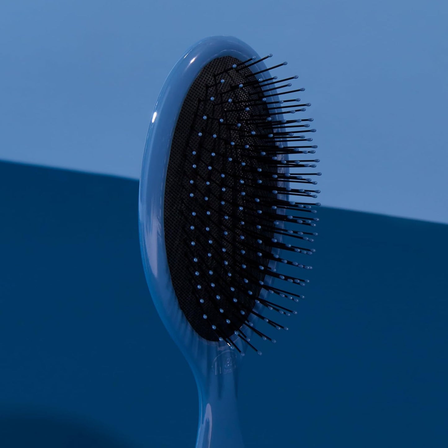 Wet Brush Original Detangler Hair Brush, Elemental Blue - Ultra-Soft IntelliFlex Bristles - Detangling Brush Glides Through Tangles For All Hair Types (Wet Dry & Damaged) - Women & Men