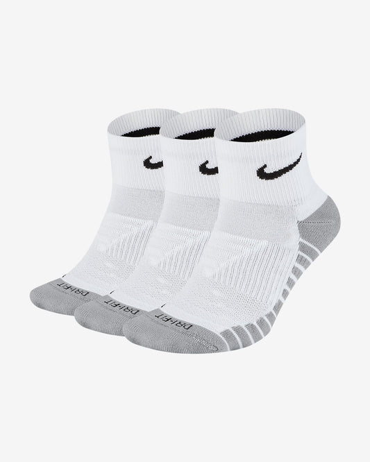 Nike Everyday Max Cushioned Training Ankle Socks (3 Pairs), White/Wolf Grey/Black