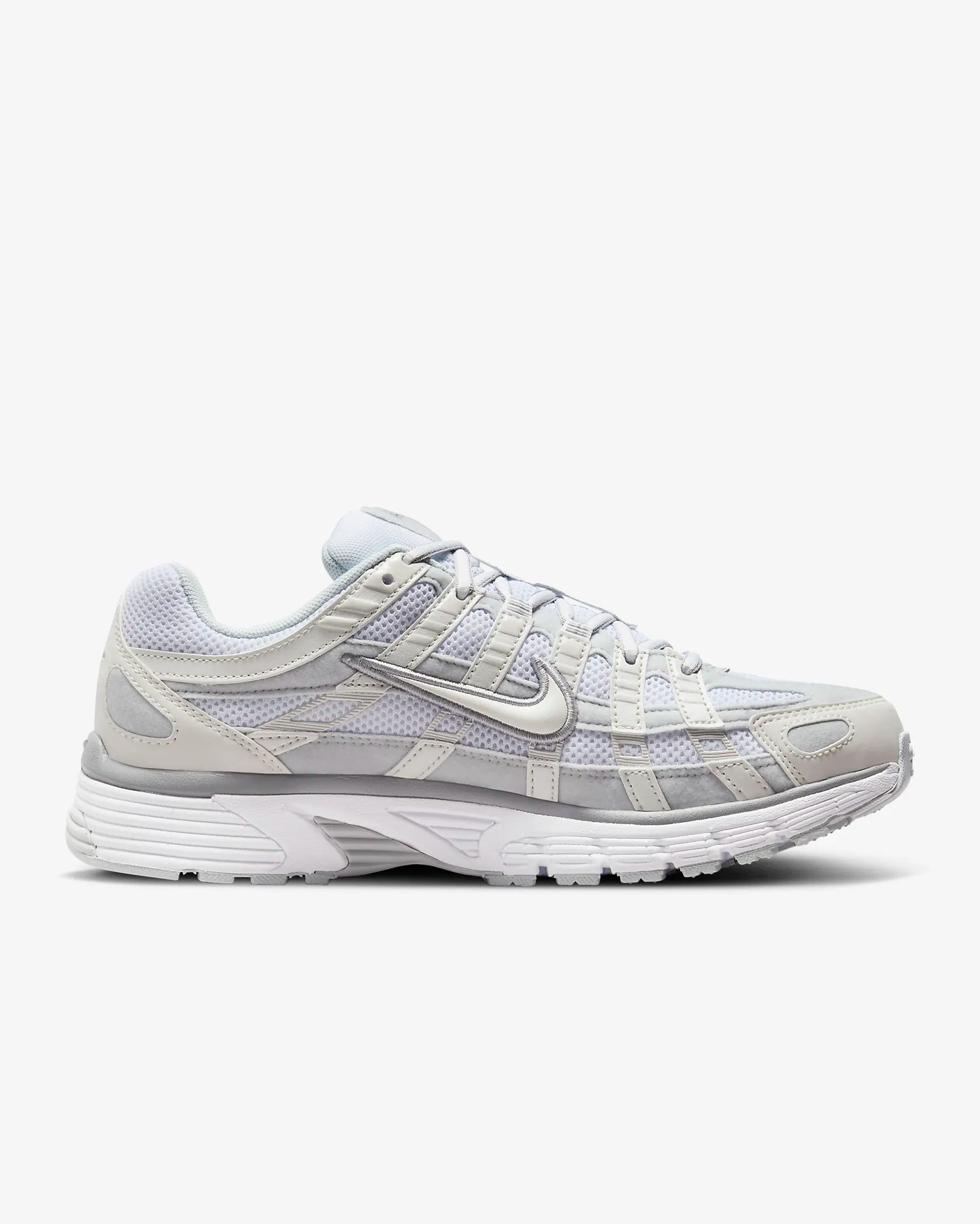 Nike Women's P-6000 Shoes, Metallic Summit White/Pure Platinum/Wolf Grey/White