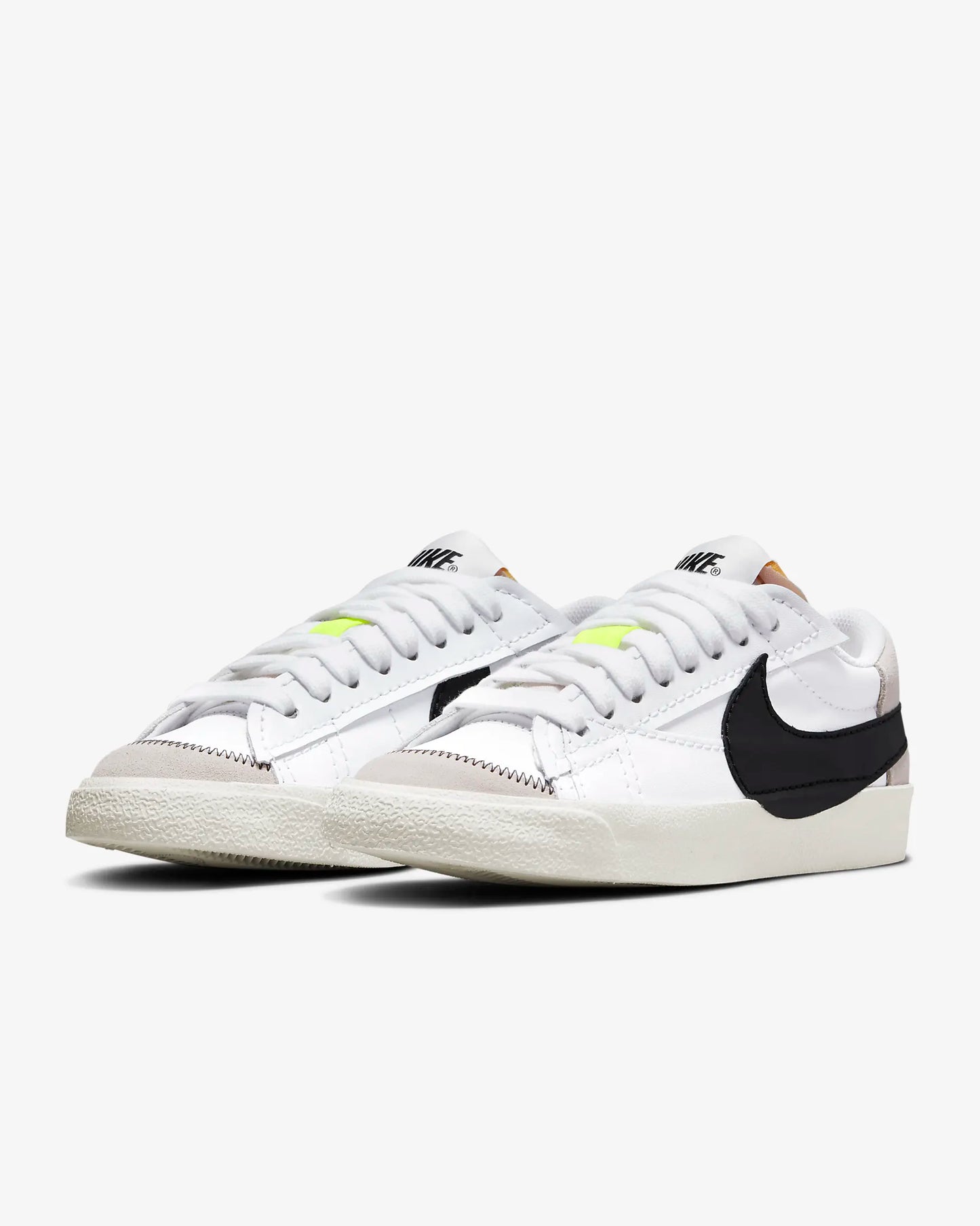 Nike Women's Blazer Low '77 Jumbo Shoes, White/White/Sail/Black