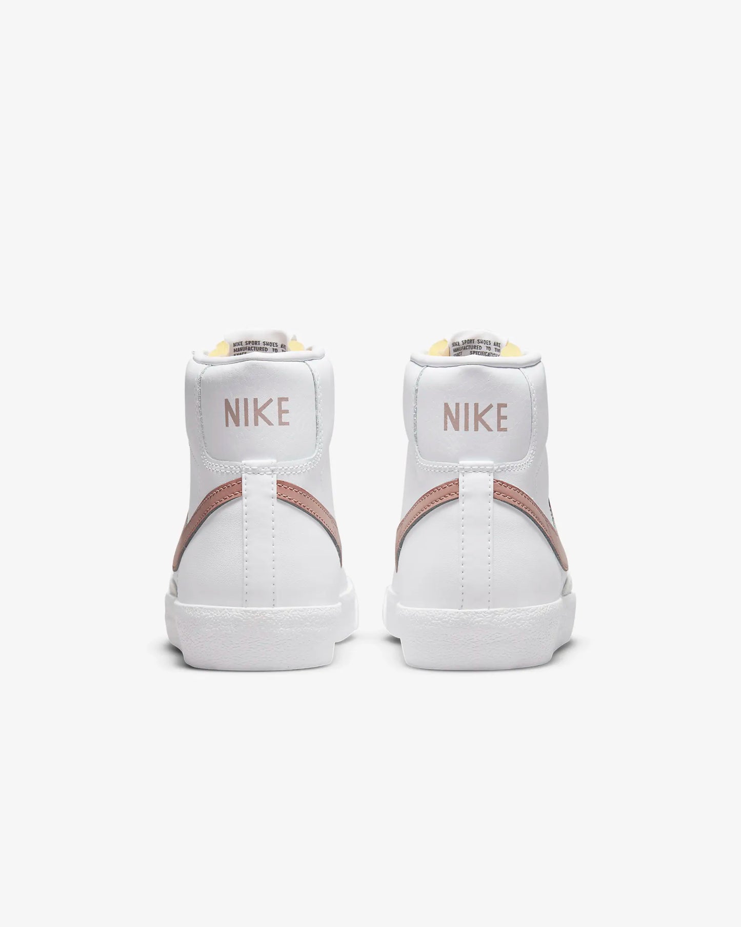 Nike Women's Blazer Mid '77 Shoes, White/Peach/Summit White/Pink Oxford