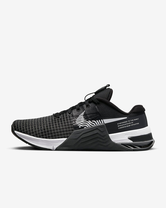 Nike Women's Metcon 8 Workout Shoes, Black/Dark Smoke Grey/Smoke Grey/White
